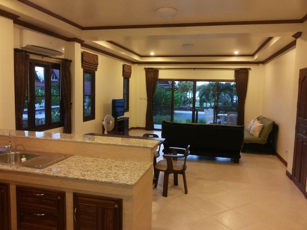 Tulip Villa Oceanview チャン島 エクステリア 写真