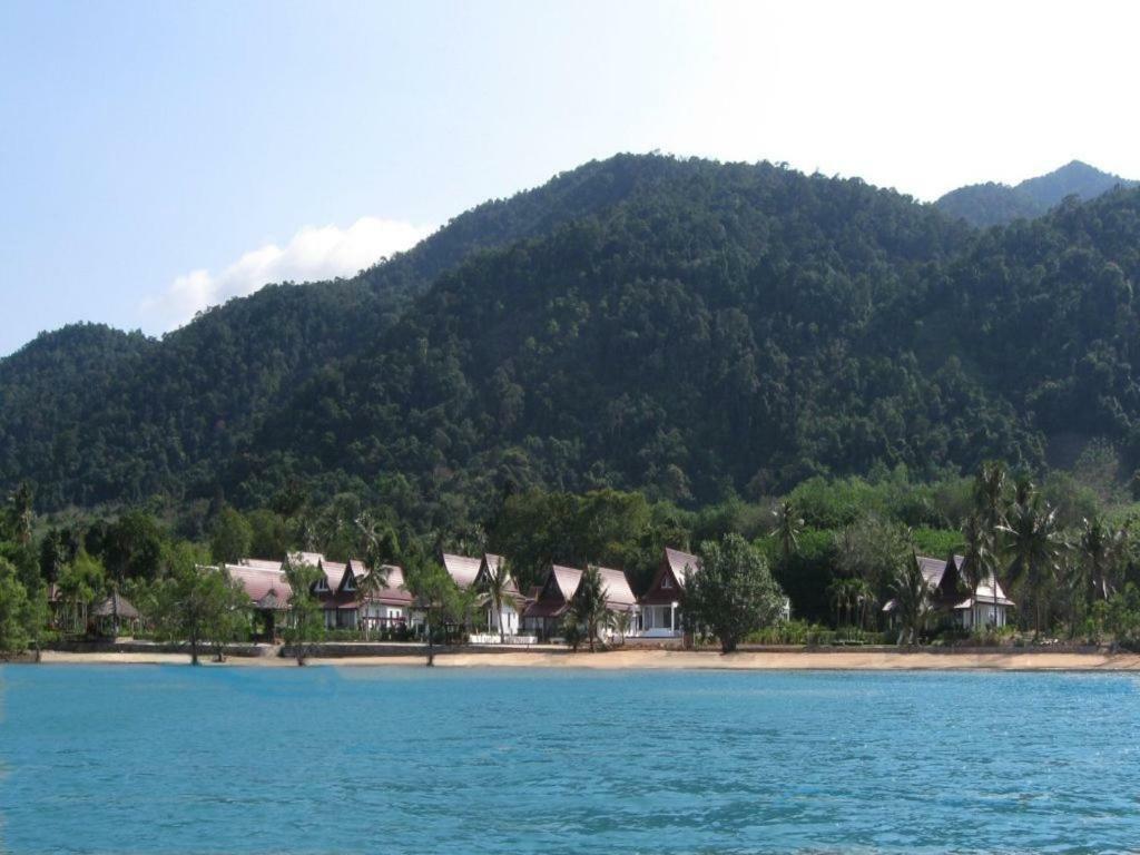 Tulip Villa Oceanview チャン島 エクステリア 写真